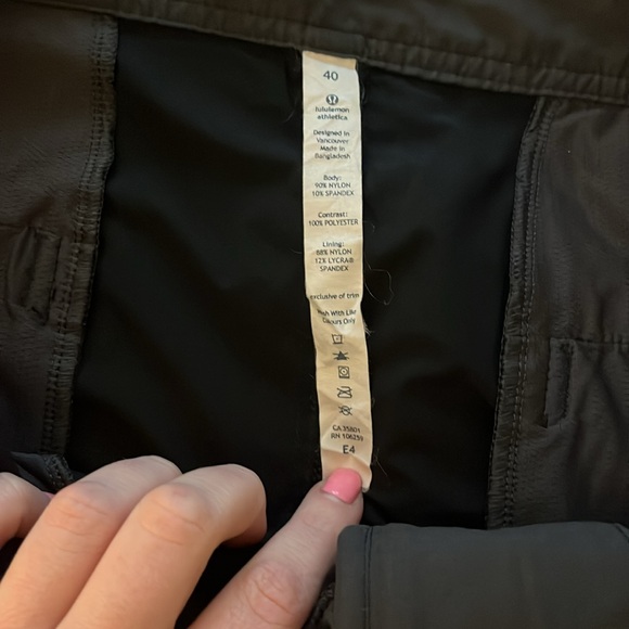 Lululemon Men’s Short Size 40 - Picture 3 of 4